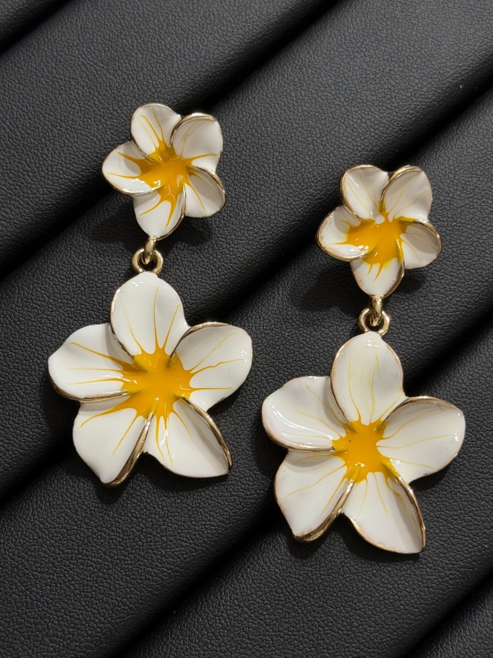 White and Yellow Enamel Flower Dangle Statement Earrings. Gold Tone